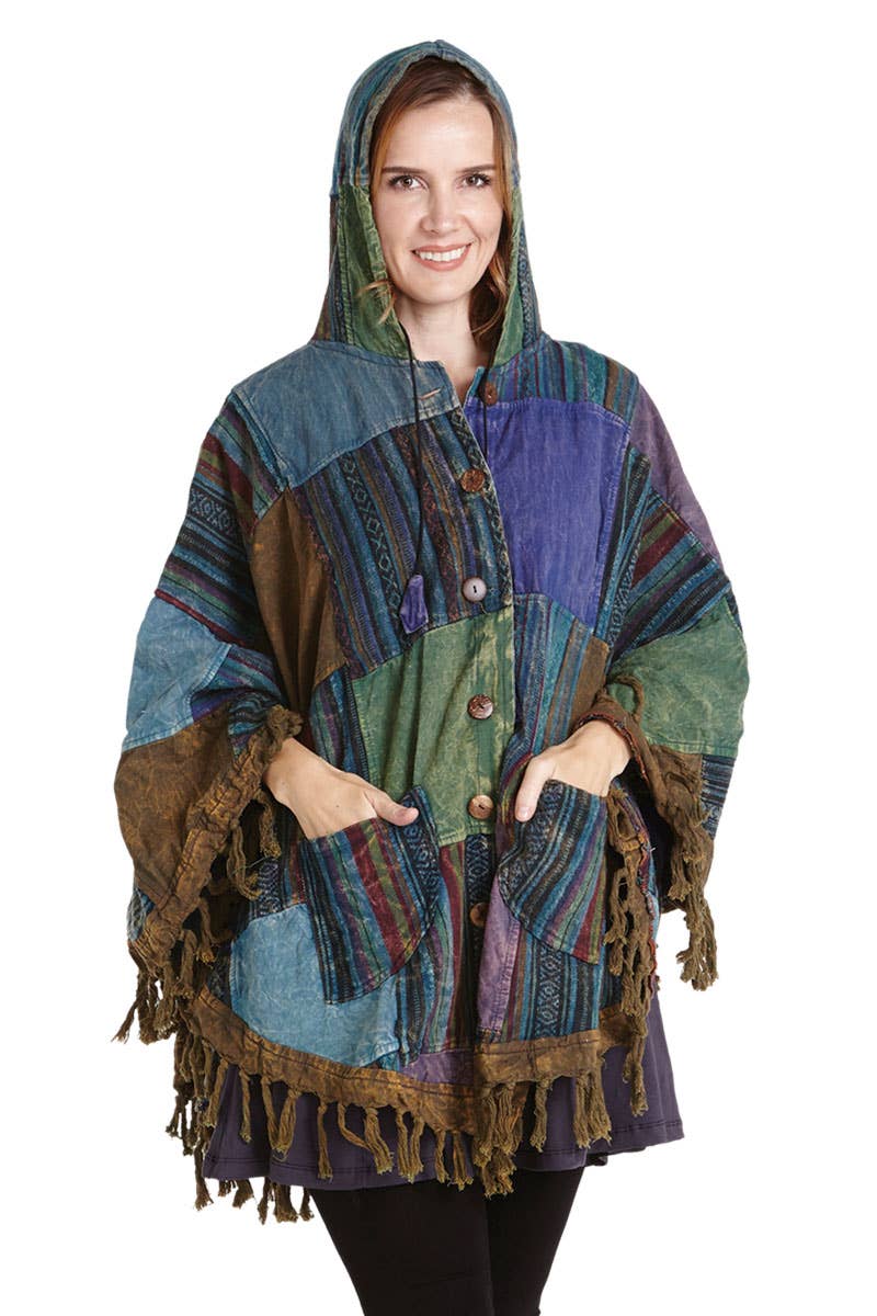 Bohemian patchwork poncho met capuchon – handgemaakt in Nepal.