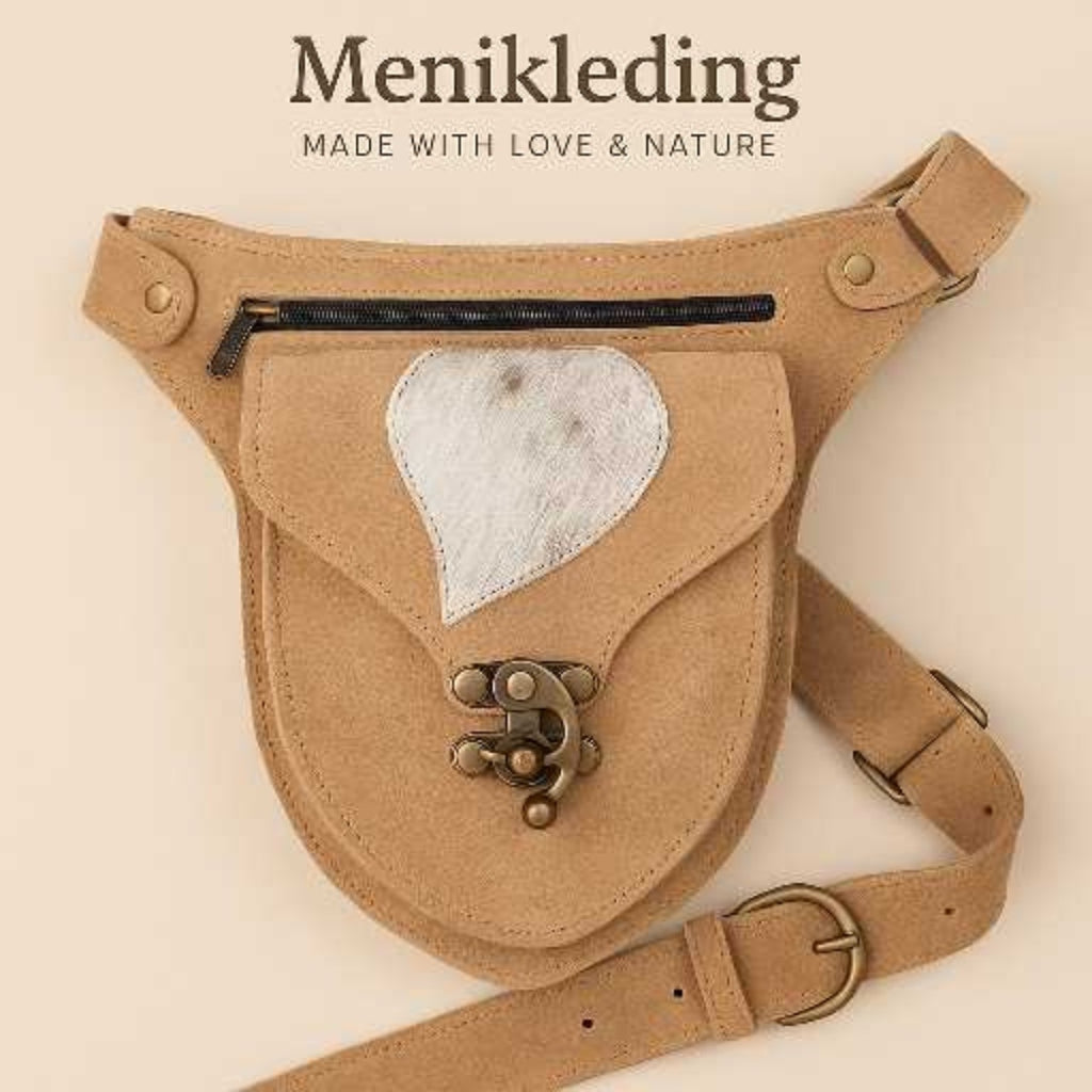 Boho heuptasje camel met witte vacht hartdetail, koeienleer – Menikleding