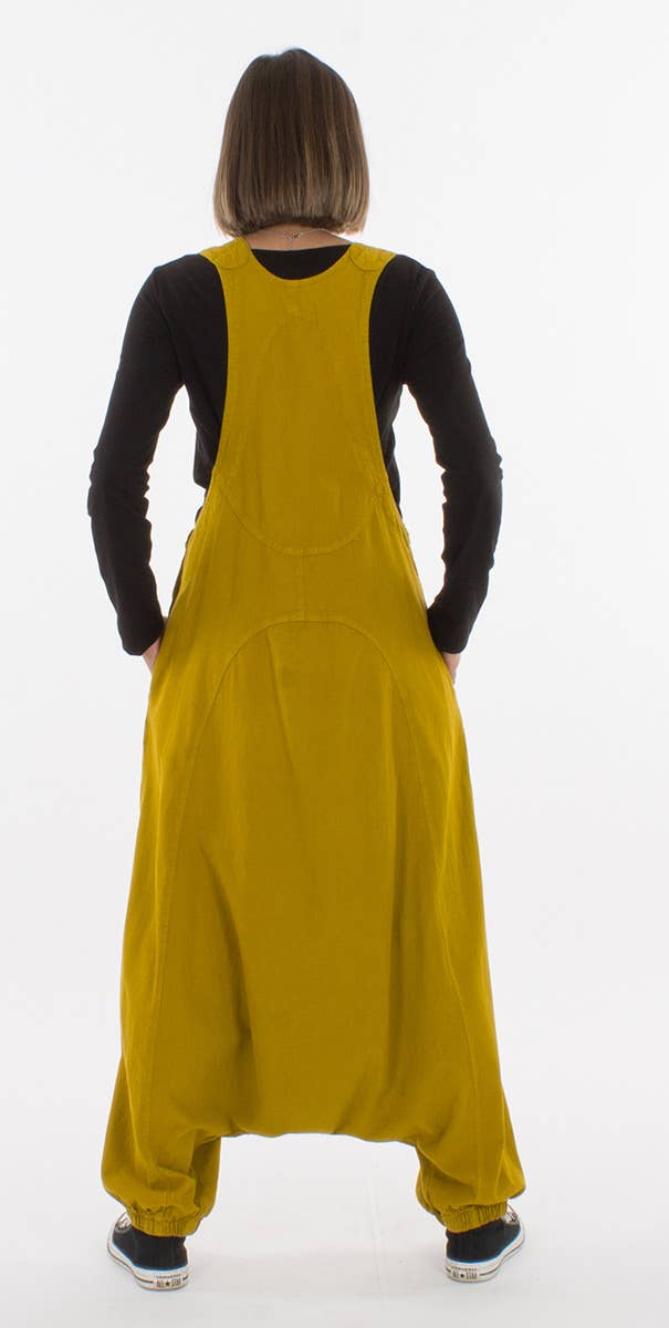 Achterkant dames salopette mosterdgeel – lange boho jumpsuit